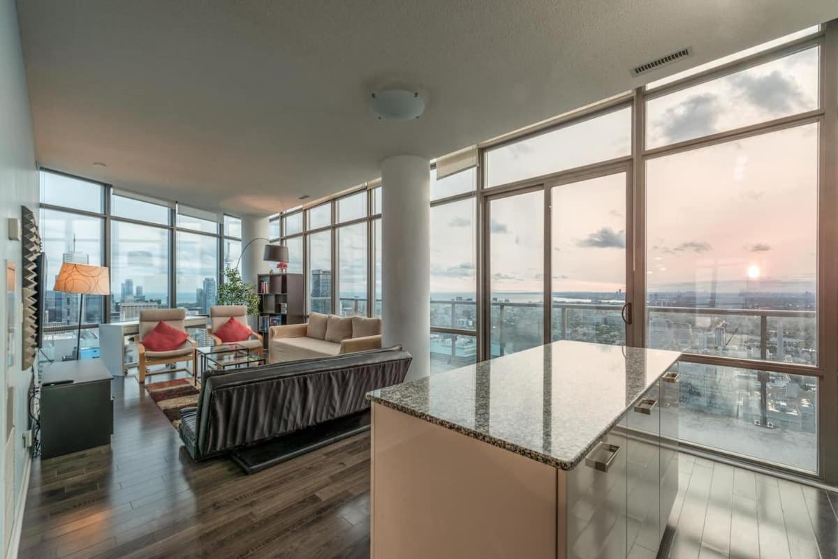 Great View High Rise In Central Toronto Bagian luar foto